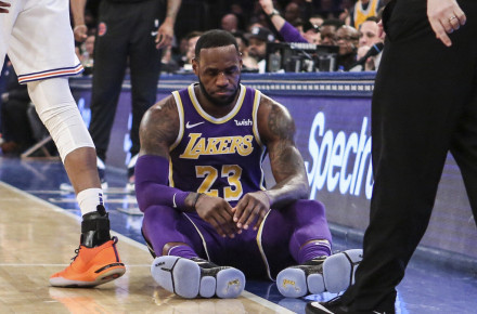  比勒菲尔德保级关键战顽强战平对手  