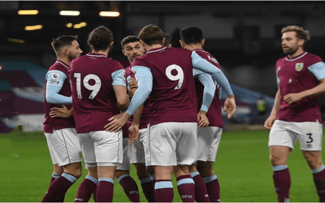  阿斯顿维拉防守反击犀利，客场爆冷击败热刺  